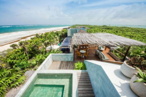 luxury beachfront villa in Sian Kaan